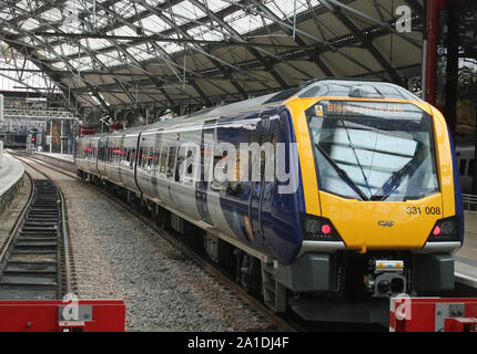 Neue Klasse 331 Civity wwu Zug im Norden livery am Gleis 5 am Bahnhof Liverpool Lime Street warten am Dienstag, den 24. September 2019. Stockfoto