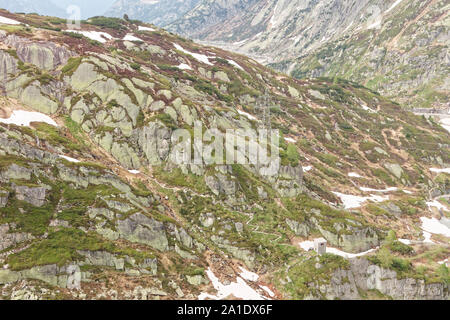 Leitungen vom See in der Nähe von grimselsee Grimselpass - Obere Haslital (Oberhasli), Kanton Bern, Schweiz Stockfoto