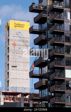 Botschaft bau Gärten weiter in neun Elms im Süden Londons. Juli 22, 2019 Stockfoto