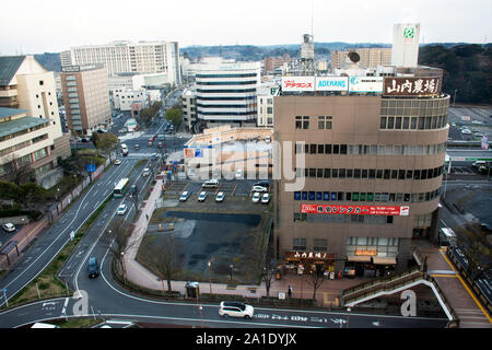 Luftaufnahme von Stadtbild und Landschaft mit der Hauptverkehrsstraße der Stadt Narita aus hohen Gebäude an der Präfektur Chiba am 31. März 2019 in Tokio, Japan. Stockfoto