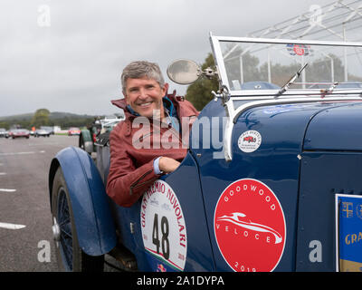 Nick Fry in einem 1933 Aston Martin Le Mans an der Veloce Nächstenliebe Track Day in Goodwood 25/9/19. Stockfoto