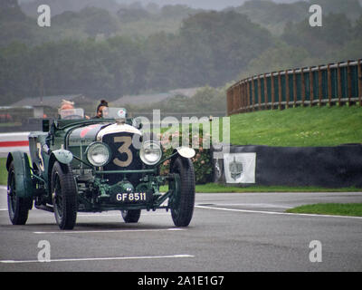 1930 Bentley Speed Six von Derek Bell an der Veloce Nächstenliebe Track Day angetrieben in Goodwood 25/9/19, Stockfoto