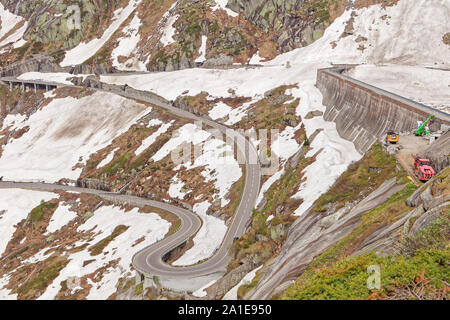 Sneaky Weg zum Grimselpass Stockfoto