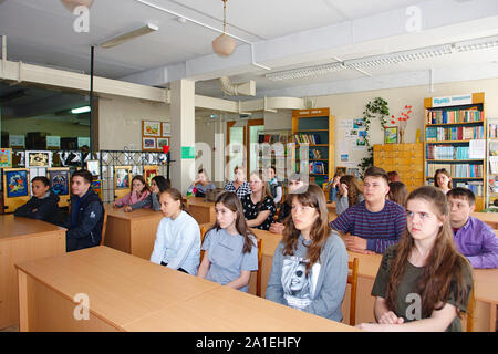 Chapaevsk, Region Samara, Russland - 16. April 2019: Hochschule in Chapaevsk Stadt. Schüler im Klassenzimmer Stockfoto