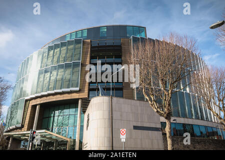 Dublin, Irland - 13. Februar 2019: architektonisches Detail von den Strafgerichten der Gerechtigkeit im Zentrum der Stadt an einem Wintertag Stockfoto