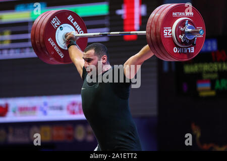 Pattaya, Thailand. 26 Sep, 2019. Simon Martirosyan von Armenien konkurriert während der Männer 109 kg Gruppe einen Wettbewerb, der sich an die 2019 Meisterschaften im Gewichtheben in Pattaya, Thailand, Sept. 26, 2019 statt. Credit: Zhang Keren/Xinhua/Alamy leben Nachrichten Stockfoto
