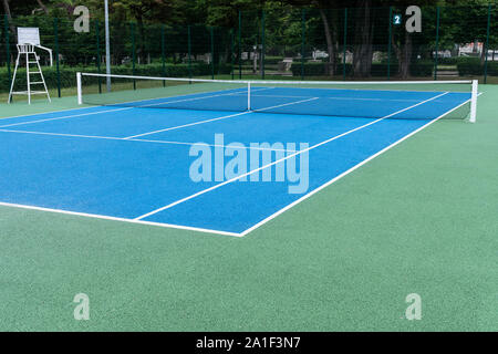 Blau Tennisplatz im Freien. Sport Hintergrund. Platz kopieren Stockfoto