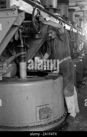 Die meisten Schokoladenfabrik in Halle (Saale), 1950er. Schokoladenfabrik in Halle an der Saale, 1950. Stockfoto