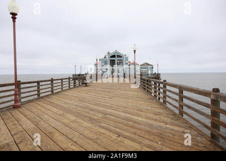 Angeln von der Seebrücke in Oceanside, Kalifornien, USA Stockfoto