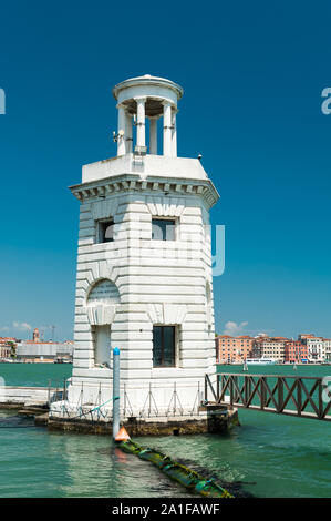 Leuchtturm auf der Insel San Giorgio Maggiore in Venedig, Venetien, Italien Stockfoto