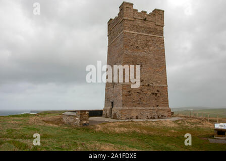 Feldmarschall Graf von Khartum Kitchener Memorial Tower Marwick Kopf Dounby West Festland Orkney Inseln Schottland United Kingdom south west Aspekt des 1. Stockfoto