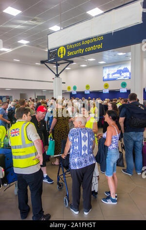 26. September 2019. Rückführung der Briten durch ATOL und Britische Regierungsbeamte aus der Insel Korfu nach dem Zusammenbruch der High Street Reiseveranstalter und Fluggesellschaften Thomas Cook. Nick Hatton/Alamy leben Nachrichten Stockfoto