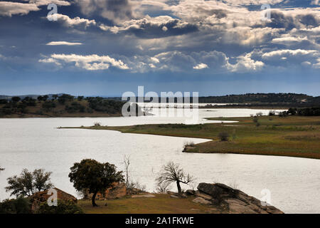 Alqueva Stausee, der größte künstliche See in Westeuropa. Alentejo, Portugal Stockfoto