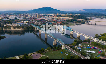 Luftaufnahme eines im Tennessee River Bend fließt um schöne Chatanooga TN Stockfoto