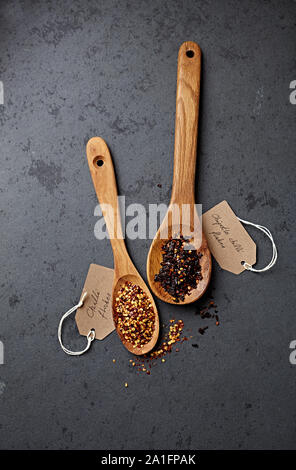 Chili Flocken und chipotle chili Flocken Stockfoto