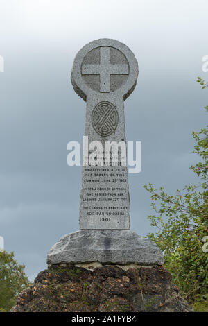 Queen Victoria Denkmal auf chobham Common, ein Denkmal Kreuz zum Gedenken des Monarchen besichtigen Sie ihre Truppen im Jahr 1853 zu überprüfen, Surrey, Großbritannien Stockfoto