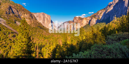 Tunnel in Yosemite National Park, Kalifornien, USA um Sonnenuntergang Stockfoto