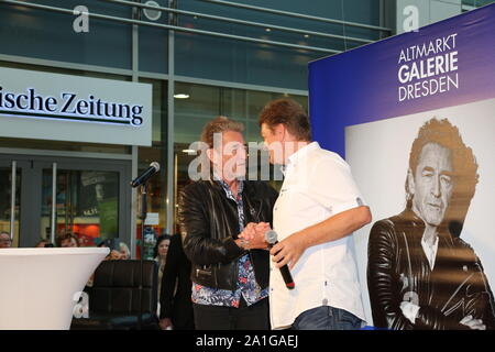 Peter Maffay bei einer Autogrammstunde in der Altmarkt Galerie. Dresden, 25.09.2019 Stockfoto