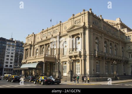 BUENOS AIRES - OKT 1: Colon Theater am 1. Oktober 2012 in Buenos Aires, Argentinien. Das Opernhaus gilt als einer der Top 5 der Welt Konzert hal Stockfoto