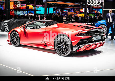 Frankfurt, Deutschland, September 10, 2019: metallic rot Lamborghini Huracan Evo Spyder auf der IAA, 2020 Modell Jahr supercar Hergestellt von Italienischen Lamborghini Stockfoto