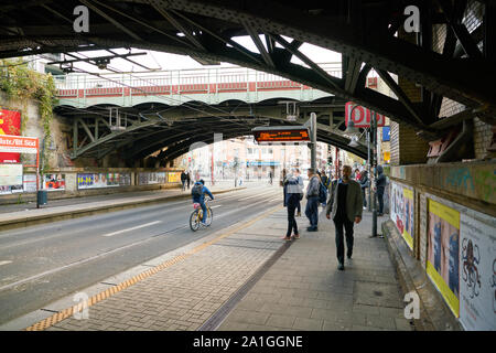 Köln, DEUTSCHLAND - ca. Oktober 2018: Köln urbane Landschaft in der Tageszeit. Stockfoto