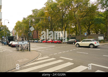 Köln, DEUTSCHLAND - ca. Oktober 2018: Köln urbane Landschaft in der Tageszeit. Stockfoto