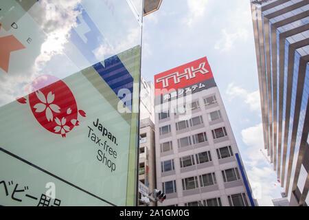 Tokio, Japan. 26 Sep, 2019. Japan Tax free shop Schild gesehen auf einem Gebäude in Ginza. Credit: Stanislav Kogiku/SOPA Images/ZUMA Draht/Alamy leben Nachrichten Stockfoto