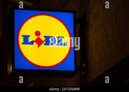 Göteborg, Schweden. 20 Sep, 2019. Lidl-Logo an Kungsportavenyen in Göteborg gesehen. Credit: Karol Serewis/SOPA Images/ZUMA Draht/Alamy leben Nachrichten Stockfoto