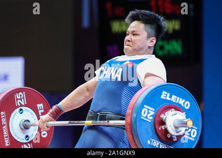 Pattaya, Thailand. 26 Sep, 2019. Wang Zhouyu von China konkurriert beim Gewichtheben der Frauen 87 kg bei den Weltmeisterschaften im Gewichtheben 2019 Pattaya, Thailand, Sept. 26, 2019 statt. Credit: Zhang Keren/Xinhua/Alamy leben Nachrichten Stockfoto