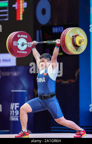 Pattaya, Thailand. 26 Sep, 2019. Wang Zhouyu von China konkurriert beim Gewichtheben der Frauen 87 kg bei den Weltmeisterschaften im Gewichtheben 2019 Pattaya, Thailand, Sept. 26, 2019 statt. Credit: Zhang Keren/Xinhua/Alamy leben Nachrichten Stockfoto