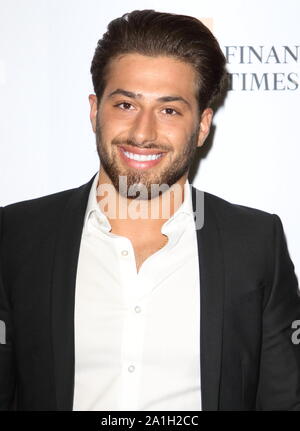 London, Großbritannien. 26 Sep, 2019. Kem Cetinay besucht die Childline Ball 2019 mit MasterChef für das diesjährige Thema an Old Billingsgate in London zusammen. Credit: SOPA Images Limited/Alamy leben Nachrichten Stockfoto