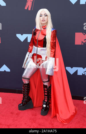 2019 MTV Video Music Awards im Prudential Center - Roter Teppich Anreise mit: Ava Max Wo: New York, New Jersey, United States Wann: 26 Aug 2019 Quelle: Ivan Nikolov/WENN.com Stockfoto