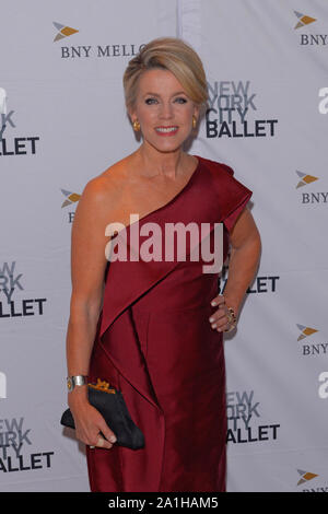 New York, Vereinigte Staaten. 26 Sep, 2019. Deborah Norville nimmt an der 8. jährlichen New York City Ballet Herbstmode Gala an David H. Koch Theater, das Lincoln Center. Credit: SOPA Images Limited/Alamy leben Nachrichten Stockfoto