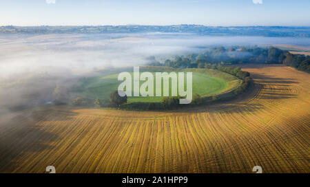 Einem nebligen Morgen Antenne an die Riesen Ring Belfast, Nordirland Stockfoto