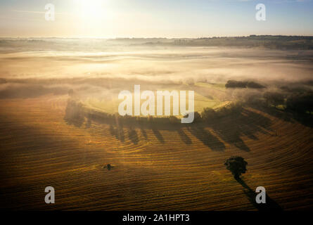 Einem nebligen Morgen Antenne an die Riesen Ring Belfast, Nordirland Stockfoto