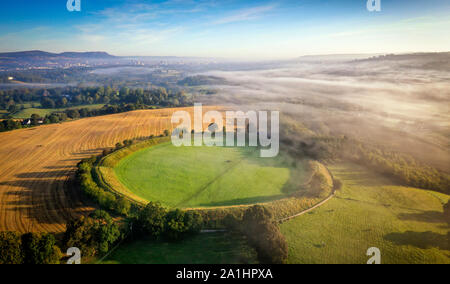 Einem nebligen Morgen Antenne an die Riesen Ring Belfast, Nordirland Stockfoto