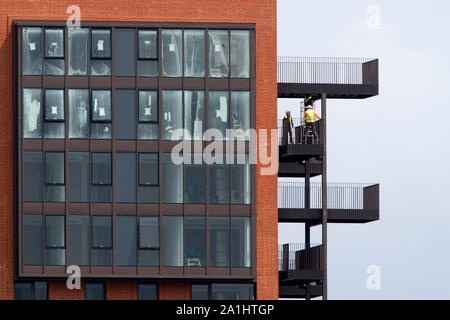 Botschaft Gärten, einen neuen Baustein der modernen Apartments in neun Elms im Süden Londons. Juli 30, 2019 Stockfoto