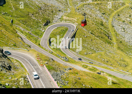 Seilbahn zum Balea See über den berühmten Berg Transfagarasan Straße in den rumänischen Karpaten Bergen Stockfoto