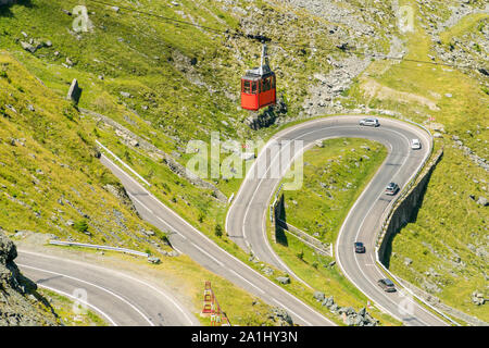 Seilbahn zum Balea See über den berühmten Berg Transfagarasan Straße in den rumänischen Karpaten Bergen Stockfoto