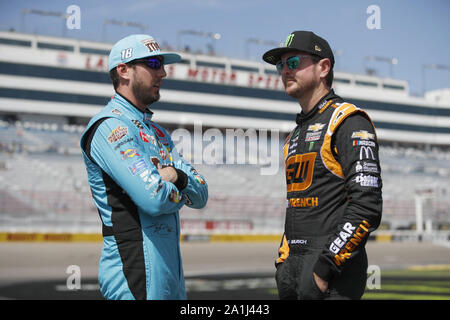 September 14, 2019, Las Vegas, Nevada, USA: Kurt Busch (1) und Kyle Busch (18.) Machen Sie sich bereit für das South Point 400 bei Las Vegas Motor Speedway in Las Vegas, Nevada zu qualifizieren. (Bild: © Stephen A. Arce/ASP) Stockfoto