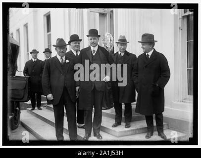 NEW JERSEY GRUPPE IM WEISSEN HAUS. SENATOR BILLY HUGHES; TOM BIRKE; GOUVERNEUR FELDSPIELER; EDWARD GROSSCUP, JR.; JOSEPH S. TUMULTY Stockfoto