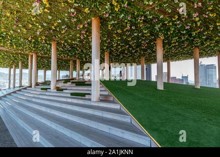 Panoramadach, Dachterrasse des Hiroshima Orizuru Turm, Hiroshima, Japan Stockfoto