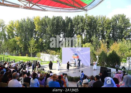 (190927)-BEIJING, Sept. 27, 2019 (Xinhua) - Künstler während der 'Mauritania Tag" Veranstaltung der Peking Internationale Gartenbauausstellung in Peking, der Hauptstadt von China, Sept. 27, 2019. Die Expo hielt seine 'Mauritania Tag" Veranstaltung am Freitag. (Xinhua/Ren Chao) Stockfoto