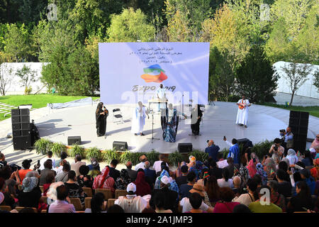 (190927)-BEIJING, Sept. 27, 2019 (Xinhua) - Künstler während der 'Mauritania Tag" Veranstaltung der Peking Internationale Gartenbauausstellung in Peking, der Hauptstadt von China, Sept. 27, 2019. Die Expo hielt seine 'Mauritania Tag" Veranstaltung am Freitag. (Xinhua/Ren Chao) Stockfoto
