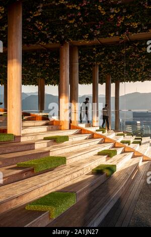 Panoramadach, Dachterrasse des Hiroshima Orizuru Turm, Hiroshima, Japan Stockfoto