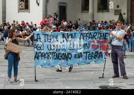 Florenz, Italien. 27. Sep 2019. Freitags für Zukunft - Tausende von Studenten in einer Demonstration Demonstration gegen den Klimawandel (Claudio Fusi/Fotogramma, Florenz - 2019-09-27) Quelle: Unabhängige Fotoagentur Srl/Alamy leben Nachrichten Stockfoto