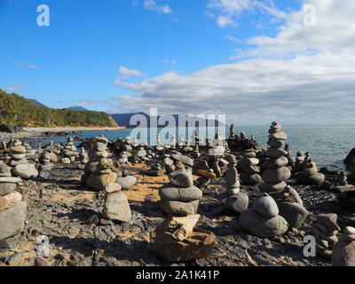 Cook Highway Rock Stapel Cairns Queensland Australien Stockfoto