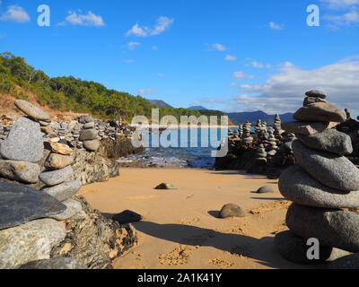 Cook Highway Rock Stapel Cairns Queensland Australien Stockfoto