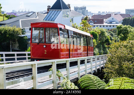 Wellington Cable Car ist eine Standseilbahn verbindet Lambton Quay und Kelburn, für die Wellington Botanischen Garten. Stockfoto