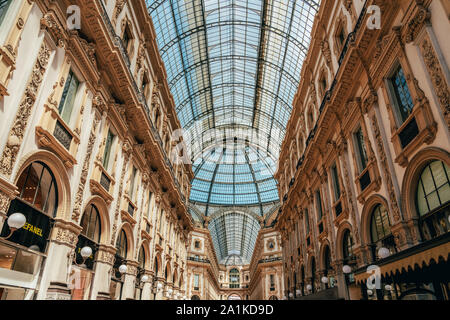 Mailand, Italien - 30. MAI 2019: Galleria Vittorio Emanuele II ist das älteste Einkaufszentrum und die wichtigsten Sehenswürdigkeiten in Italien Stockfoto